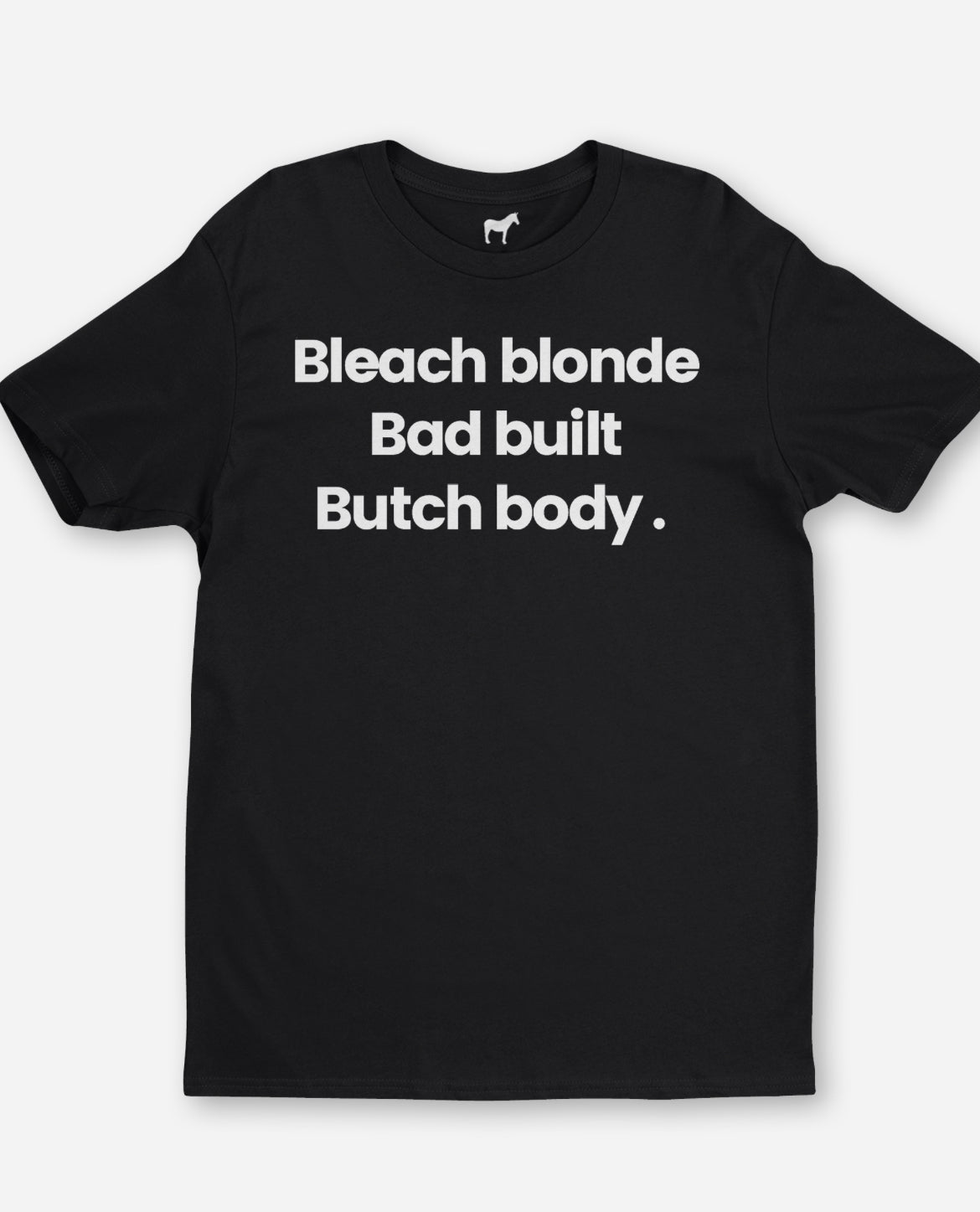 Cuerpo masculino, rubio decolorado y mal formado