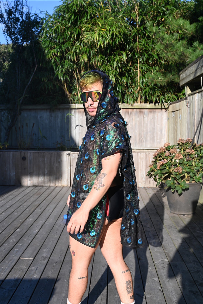 Peacocking Hooded Poncho Unisex