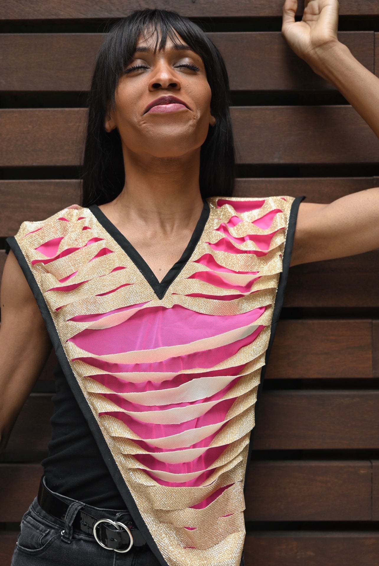 Top de verano dorado