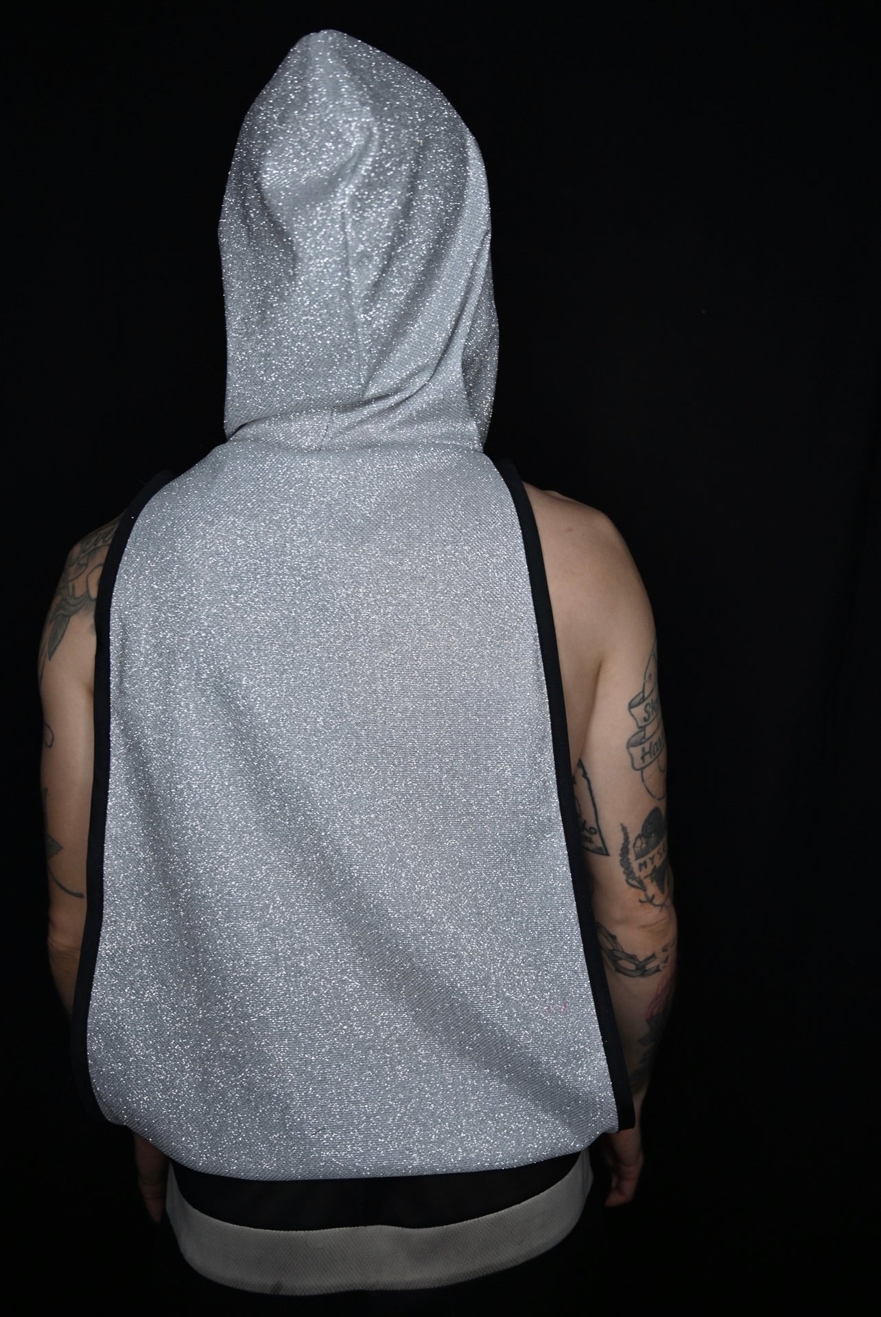 Weißes, silbernes Muskelshirt