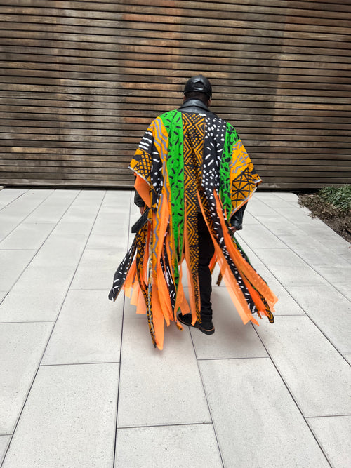 Caftán de dos capas con estampado africano