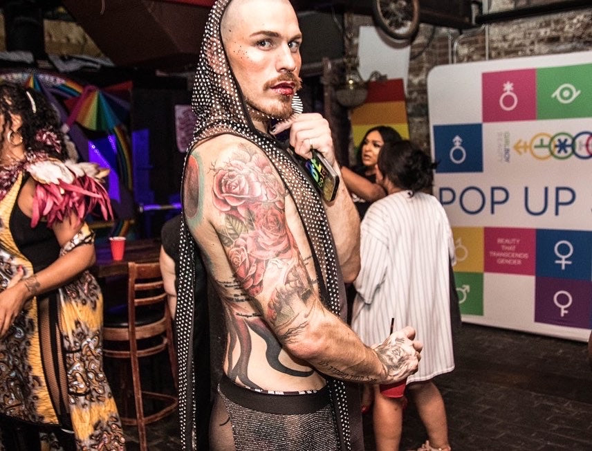 Túnica de lamé plateado brillante