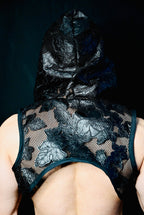 Kurzes Top aus Leder und Spitze