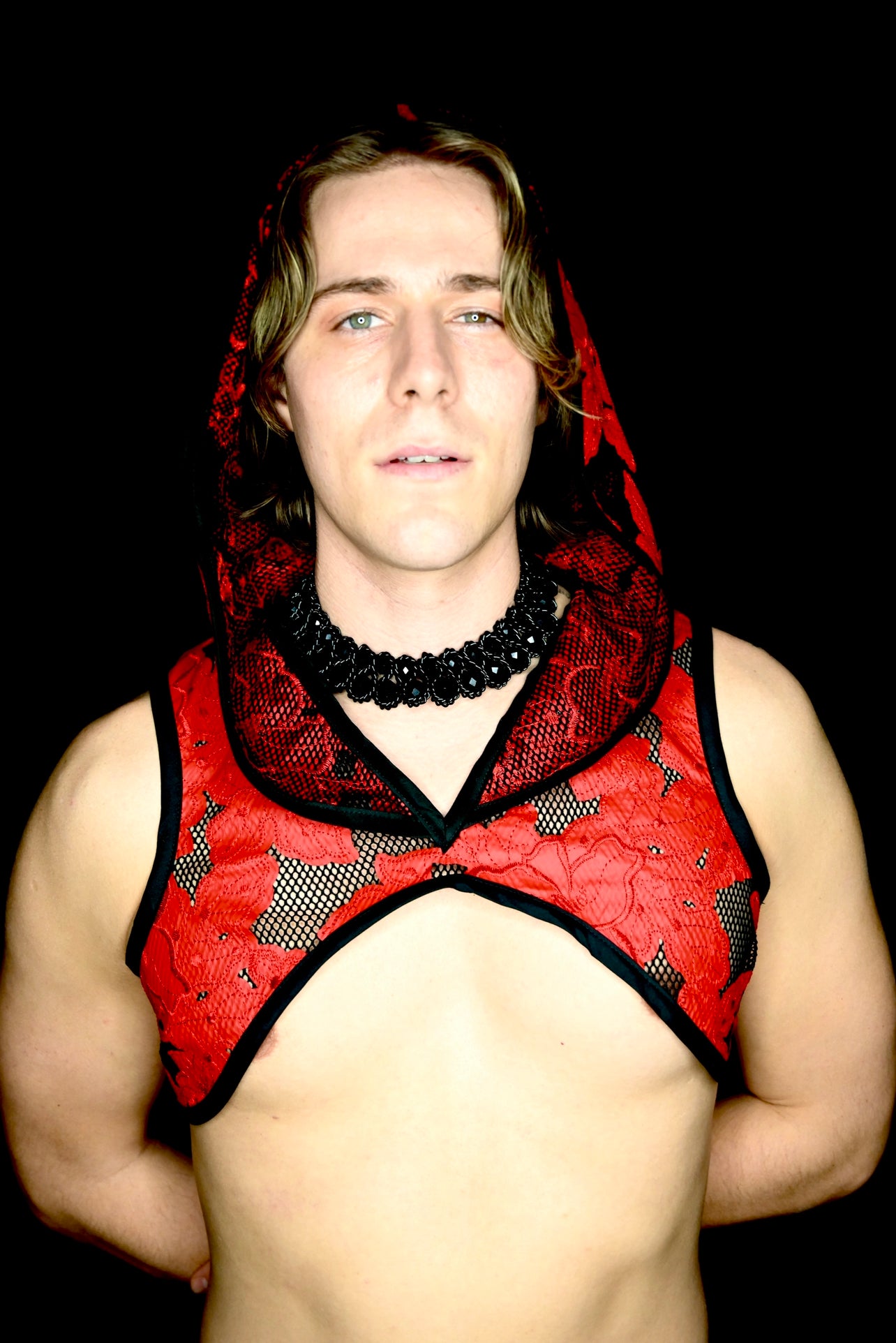 Top corto de rosa roja