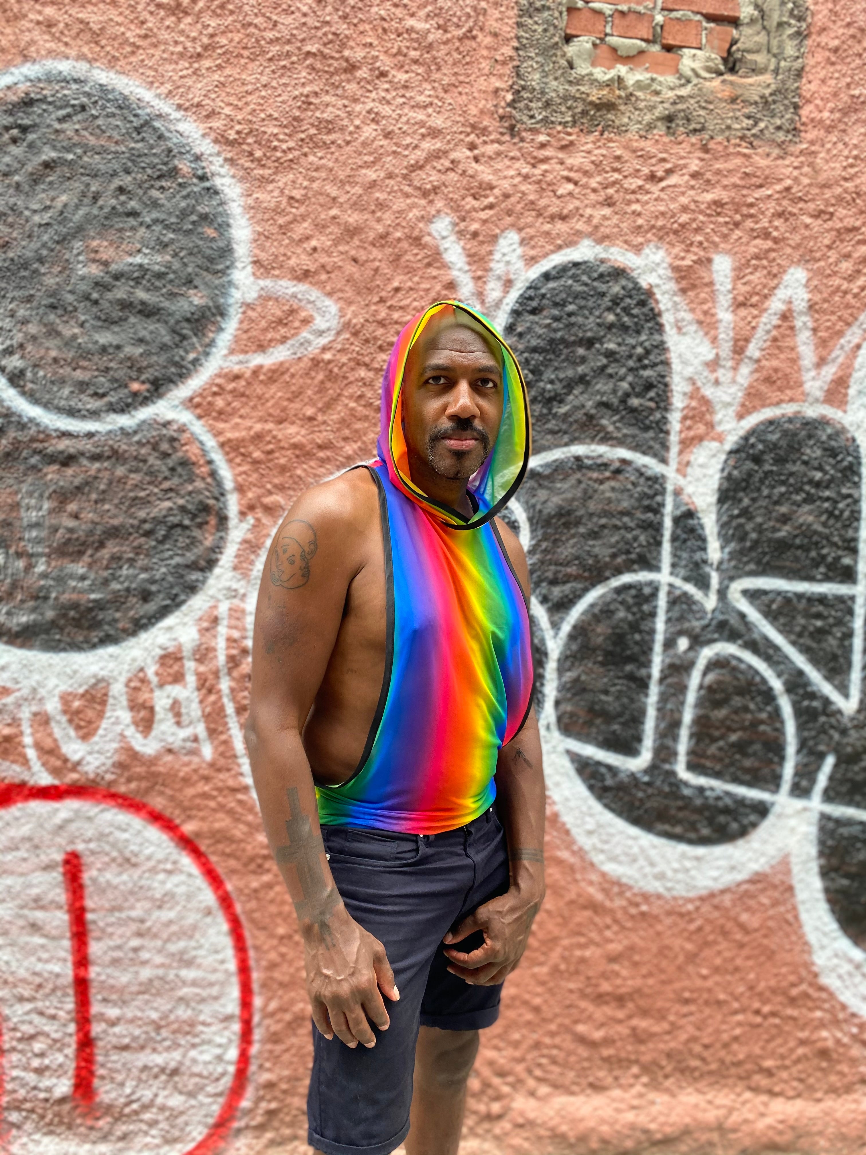 Muskelshirt mit Regenbogen-Ombré-Muster