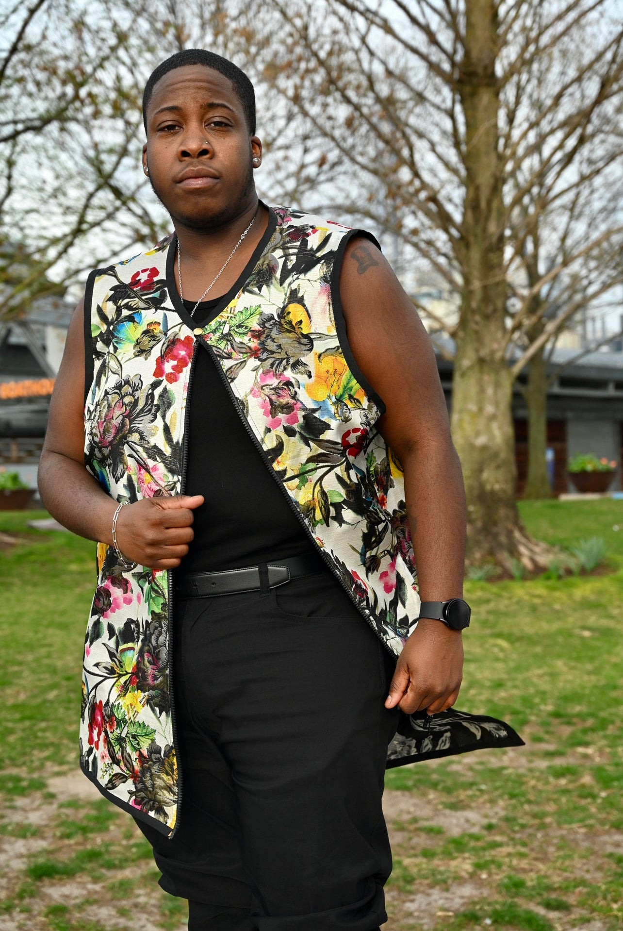 Camisa asimétrica floral