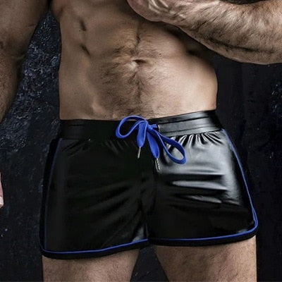Shorts aus veganem Leder