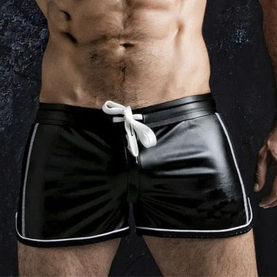 Shorts aus veganem Leder